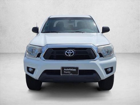 Used 2013 Toyota Tacoma PreRunner w/ SR5 Pkg RWD image 2