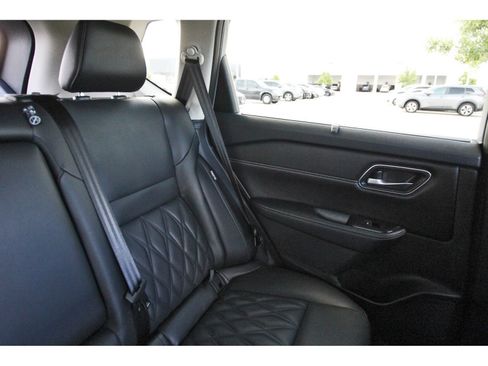 Used 2025 Nissan Rogue Platinum w/ Tech Package FWD image 15
