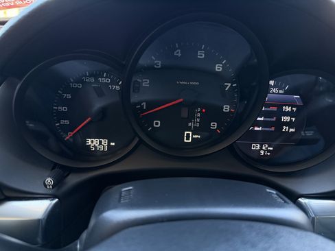 Used 2014 Porsche Cayman RWD image 27