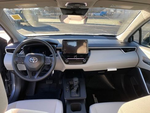 New 2026 Toyota Corolla Cross L image 11