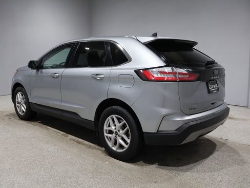 Used 2024 Ford Edge SEL image 4