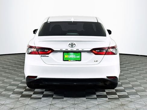 Used 2022 Toyota Camry LE FWD image 8