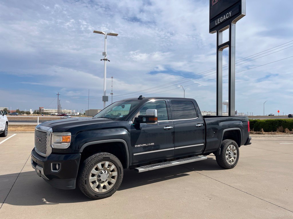 Used 2016 GMC Sierra 2500 Denali w/ Duramax Plus Package AWD/4WD image 1