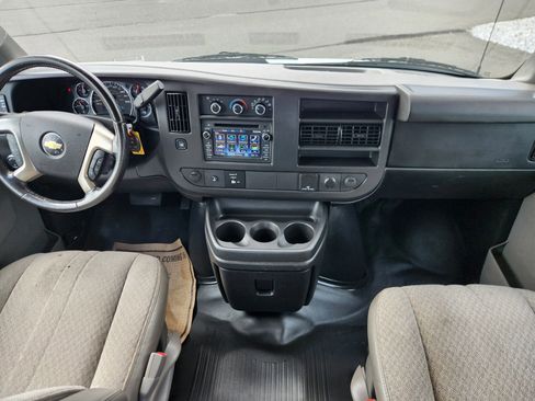 Used 2016 Chevrolet Express 2500 image 2