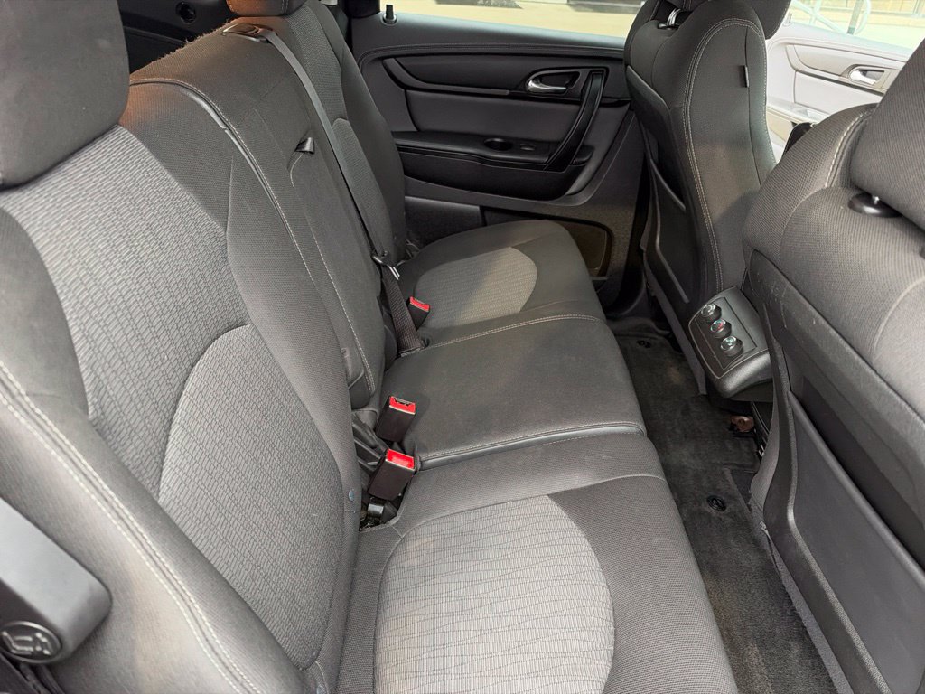 Used 2017 Chevrolet Traverse LT FWD image 16