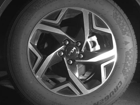 Used 2025 Kia Sportage LX image 14