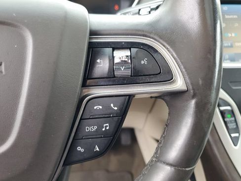 Used 2019 Lincoln Nautilus Reserve FWD image 13