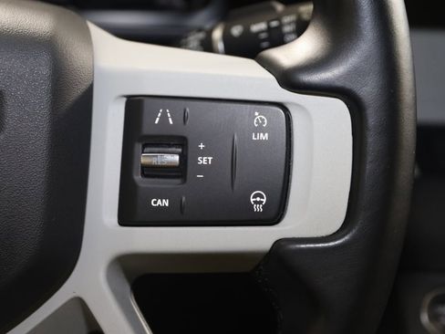 Used 2023 Land Rover Defender 110 SE image 43