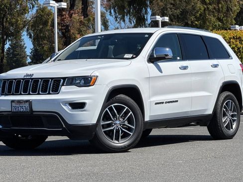 Used 2017 Jeep Grand Cherokee Limited RWD image 9