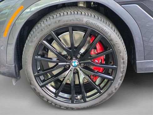 Used 2022 BMW X6 M50i AWD/4WD image 25