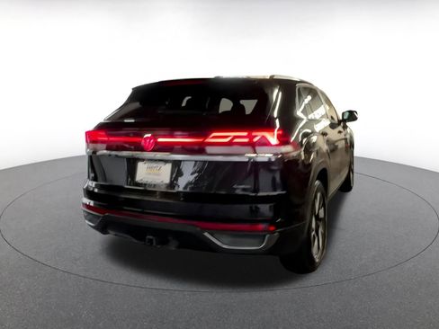 Used 2025 Volkswagen Atlas Cross Sport SE image 15