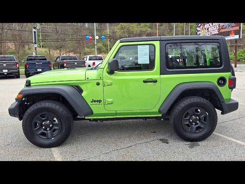 Certified 2025 Jeep Wrangler Sport AWD/4WD image 5