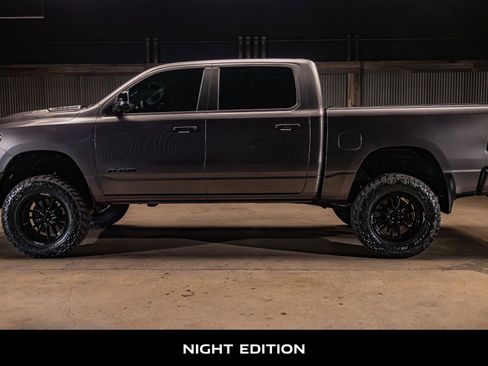 Used 2024 RAM 1500 Laramie AWD/4WD image 6