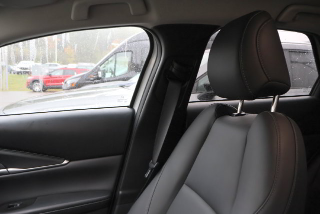 Used 2024 MAZDA CX-30 AWD 2.5 S w/ Select Sport Pkg image 9