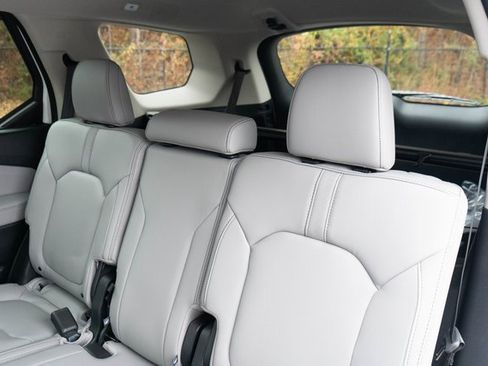 New 2025 Honda Pilot EX-L image 16