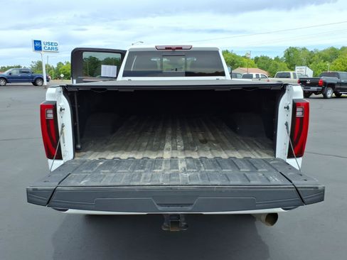 Used 2024 GMC Sierra 3500 Denali AWD/4WD image 15