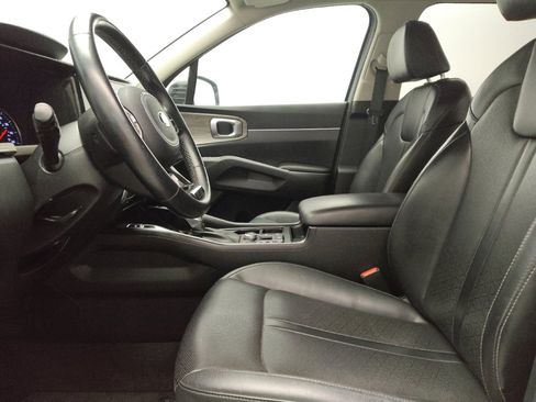 Used 2021 Kia Sorento EX w/ Panoramic Sunroof Package AWD/4WD image 17