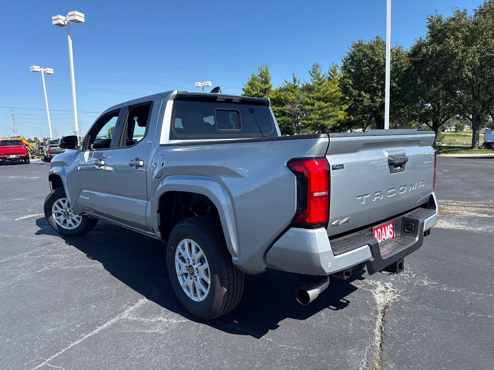 Used 2026 Toyota Tacoma SR5 AWD/4WD image 6