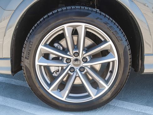 Used 2025 Audi Q3 2.0T Premium w/ Convenience Package image 14