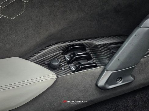 Used 2024 Lamborghini Revuelto AWD/4WD image 29
