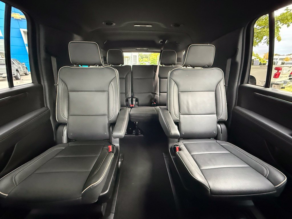 Used 2026 Chevrolet Suburban Premier AWD/4WD image 34