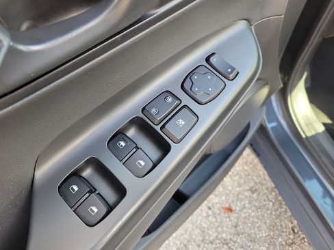 Used 2021 Hyundai Kona SE image 20