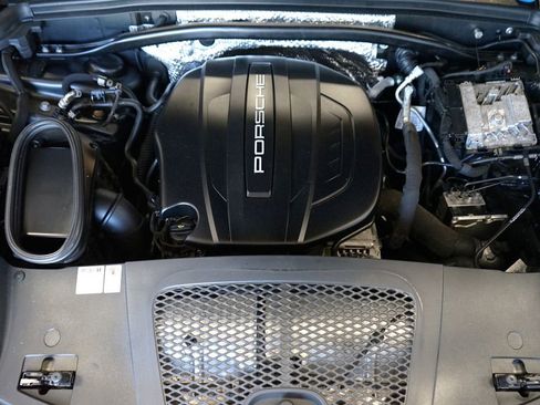 Used 2019 Porsche Macan AWD/4WD image 51