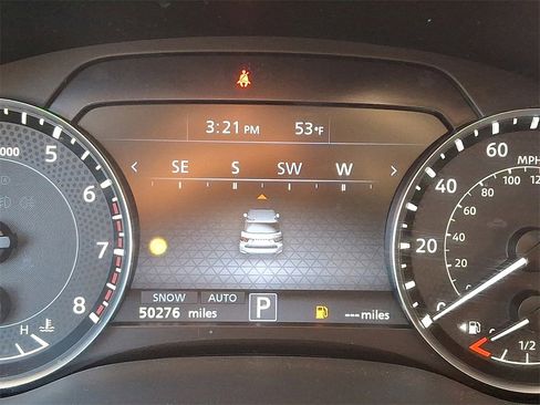 Used 2024 Nissan Armada SL w/ Captain's Chairs Package image 23