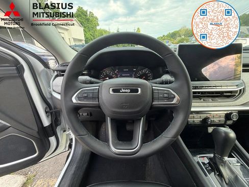 Used 2022 Jeep Compass Latitude AWD/4WD image 24