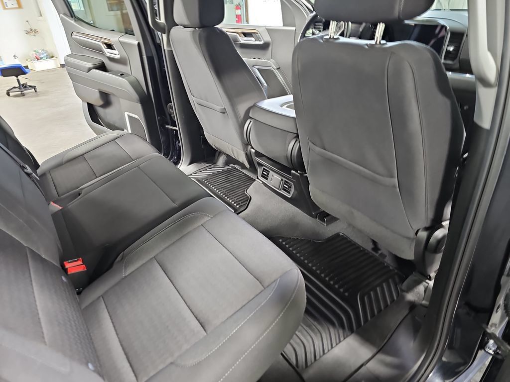 Used 2023 Chevrolet Silverado 1500 LT AWD/4WD image 11