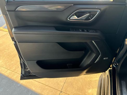 Certified 2022 Chevrolet Suburban RST image 8