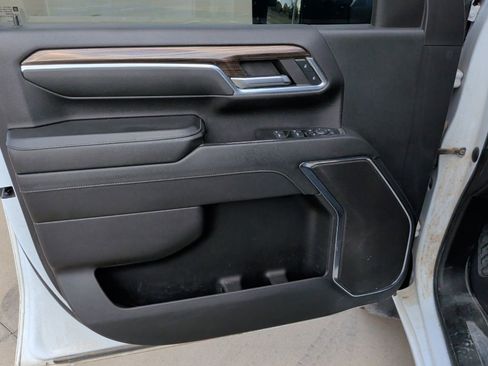 Used 2024 Chevrolet Silverado 2500 LT image 10