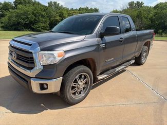 Used 2015 Toyota Tundra SR5 w/ SR5 Upgrade Package AWD/4WD video 1