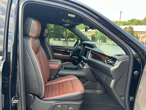 Used 2023 GMC Yukon Denali Ultimate AWD/4WD image 57