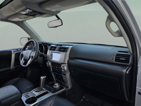 Used 2013 Toyota 4Runner Limited AWD/4WD image 30