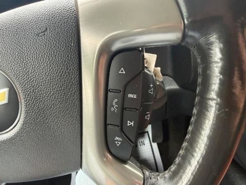 Used 2012 Chevrolet Avalanche LTZ AWD/4WD image 28