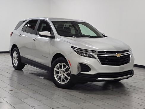 Used 2022 Chevrolet Equinox LT w/ LPO, Floor Liner Package image 2