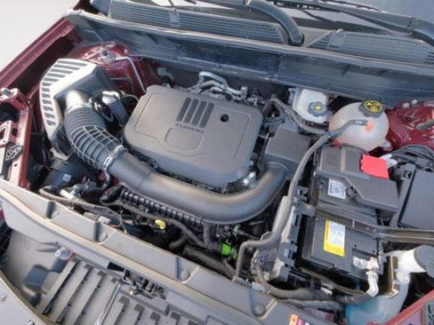 Used 2022 GMC Acadia SLE w/ Driver Convenience Package image 9