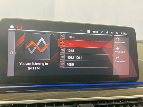 Used 2021 BMW 540i xDrive w/ Premium Package image 15