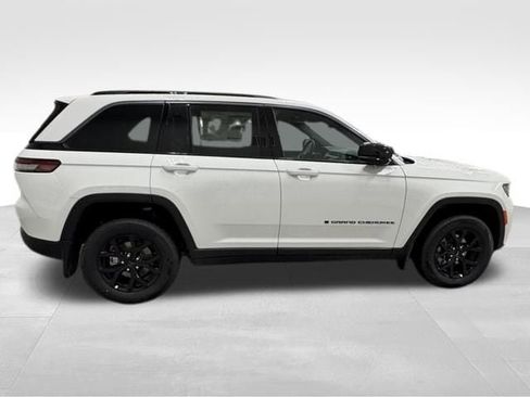 New 2026 Jeep Grand Cherokee Altitude image 55