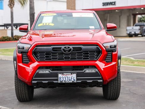 Certified 2025 Toyota Tacoma TRD Off-Road image 21