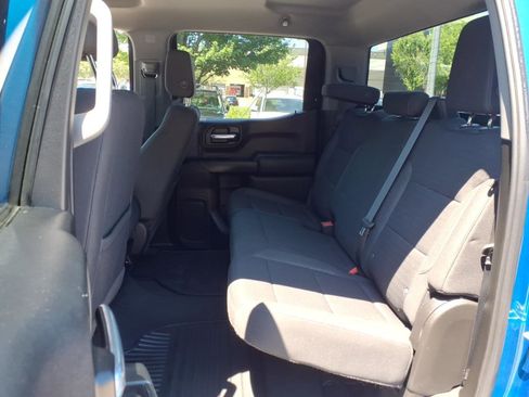 Used 2022 Chevrolet Silverado 1500 Custom Trail Boss w/ LPO, Dark Essentials Package AWD/4WD image 17