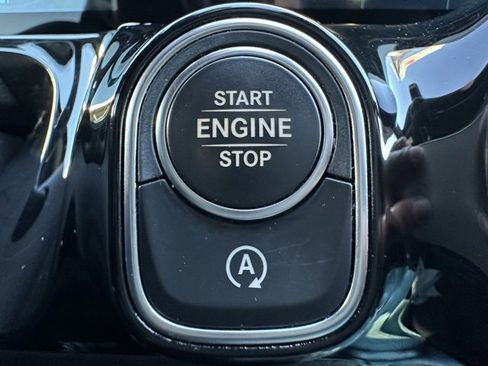 Certified 2022 Mercedes-Benz GLA 250 4MATIC image 24