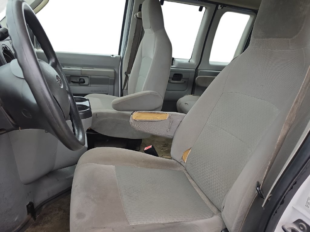 Used 2012 Ford E-350 and Econoline 350 XLT RWD image 13