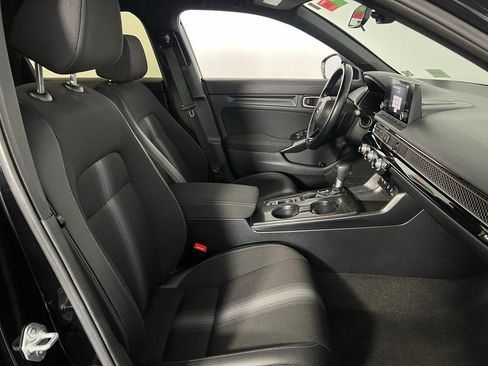 Used 2025 Honda Civic Sport image 28