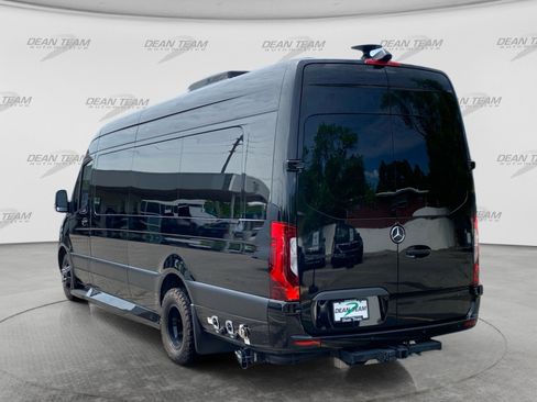 Used 2022 Mercedes-Benz Sprinter 3500 image 6