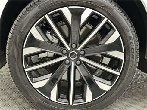 Certified 2025 Volvo XC90 B6 Plus w/ Protection Package Premier image 10
