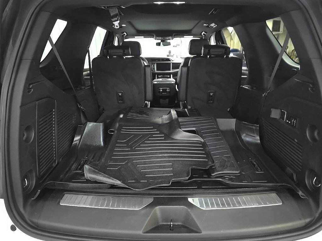 Used 2022 GMC Yukon Denali AWD/4WD image 13