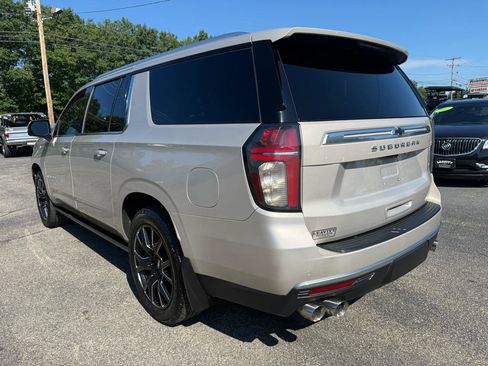 Used 2021 Chevrolet Suburban High Country AWD/4WD image 10