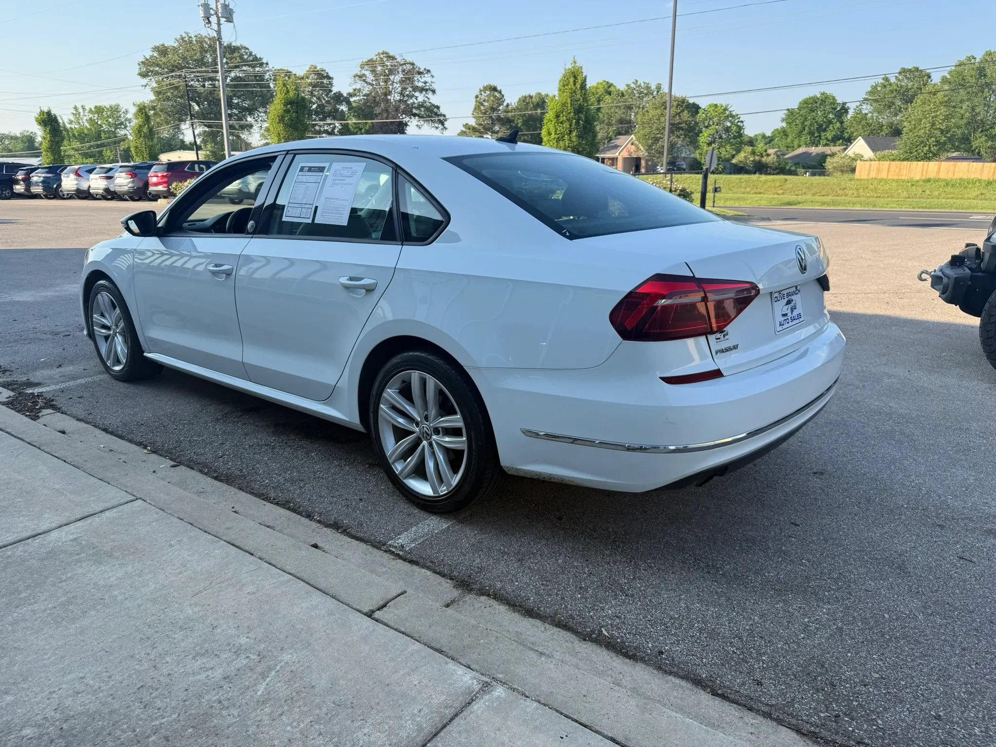Used 2019 Volkswagen Passat 2.0T Wolfsburg FWD image 5